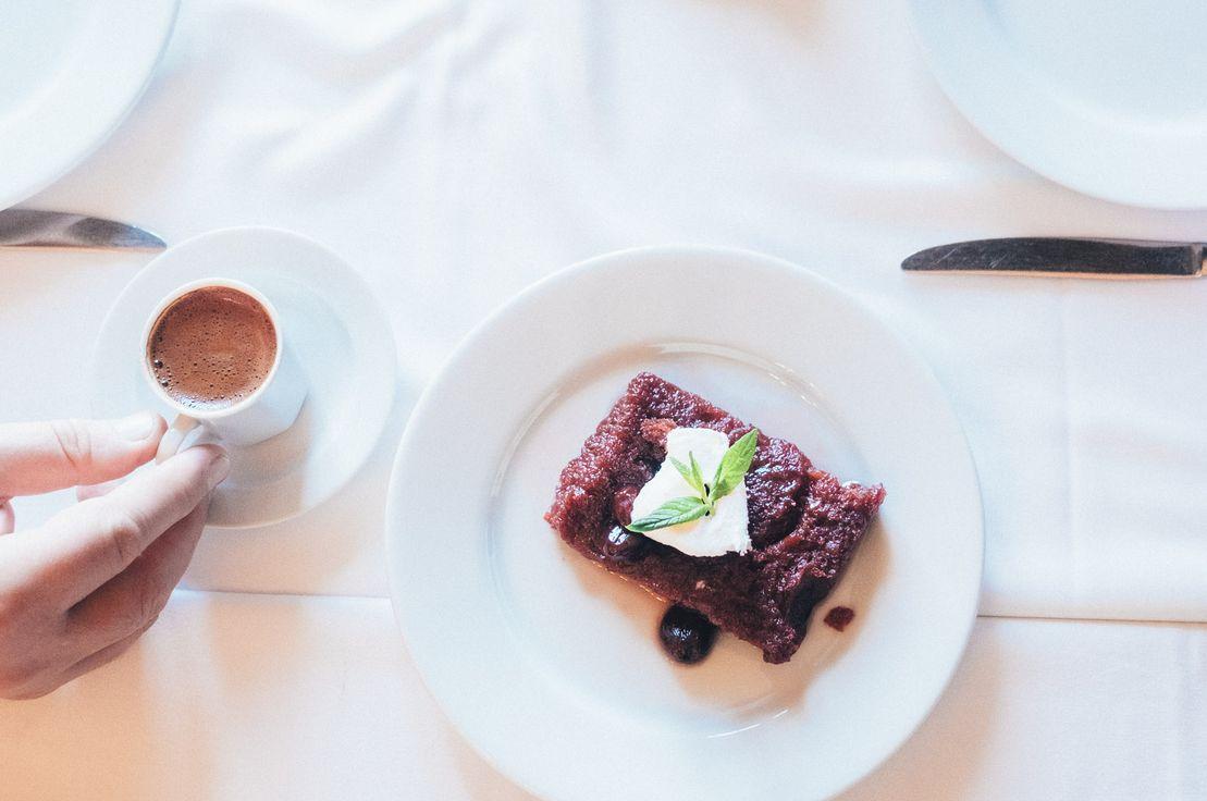Pandeli'den vişneli ekmek kadayıfı. Fotoğraf: Ci Demi.