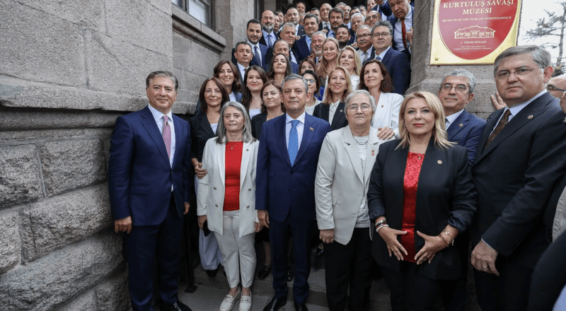 Yeni Parti'nin ilk MYK'sı belli oldu: 10 kişilik çekirdek kadroda kimler var?