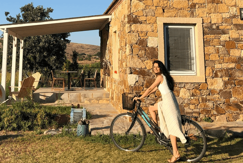 parcali-bulutlu-havalarda-tarifsiz-mutluluklar