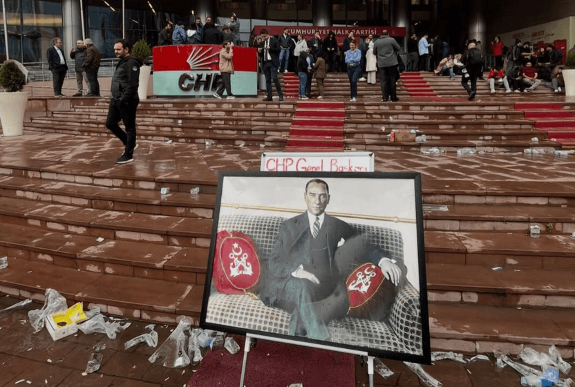 chp-genel-merkezinde-cevik-kuvvet-ekipleri-ozgur-ozel-tbmmye