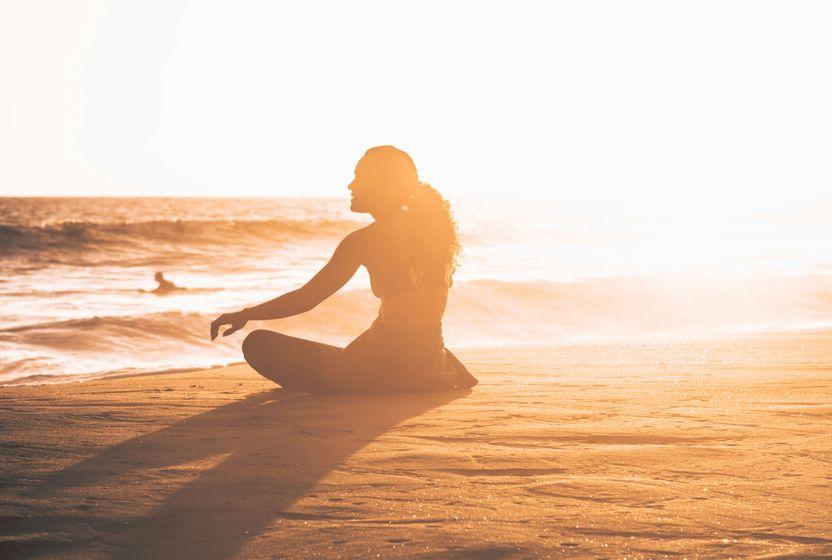 pariste-uc-gun-yoga-bir-konferans-salonuna-sigar-mi
