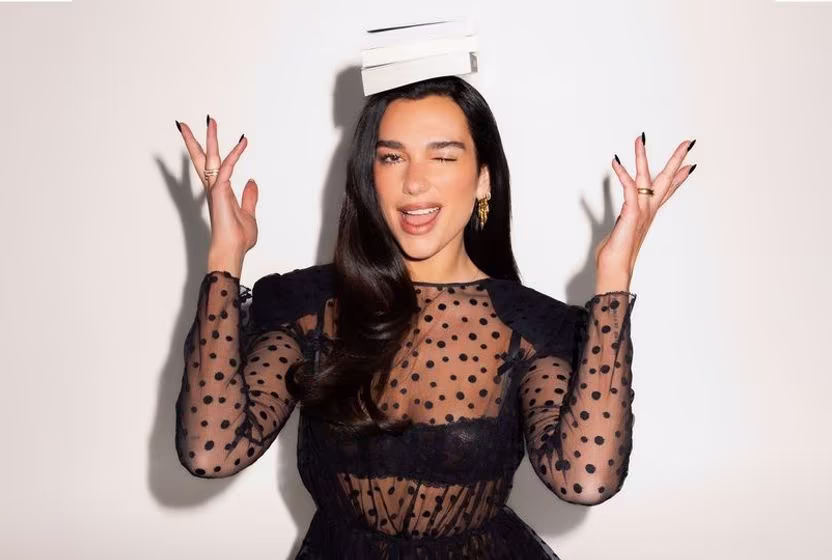 Bir kitap kulübünden edebiyat festivali küratörlüğüne: Dua Lipa ve Service95